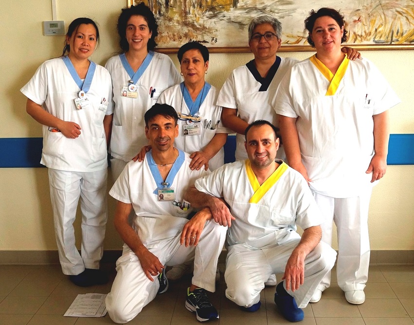 La coordinatrice infermieristica della Clinica III, Daniela Di Nicolantonio, con alcuni componenti dello staffa Clinica III