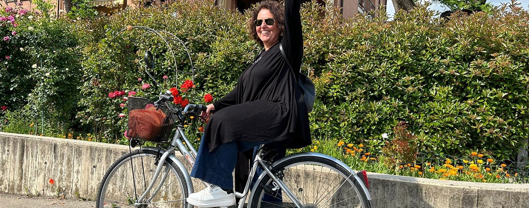 Anna in bicicletta