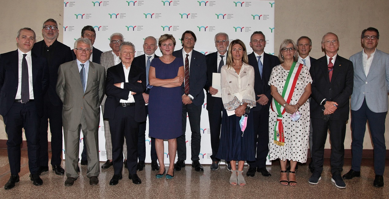 Componenti del consiglio della Fondazione Istituto Ortopedico Rizzoli con le autorità presenti